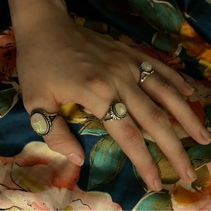 Costume Rings Silver & Opal